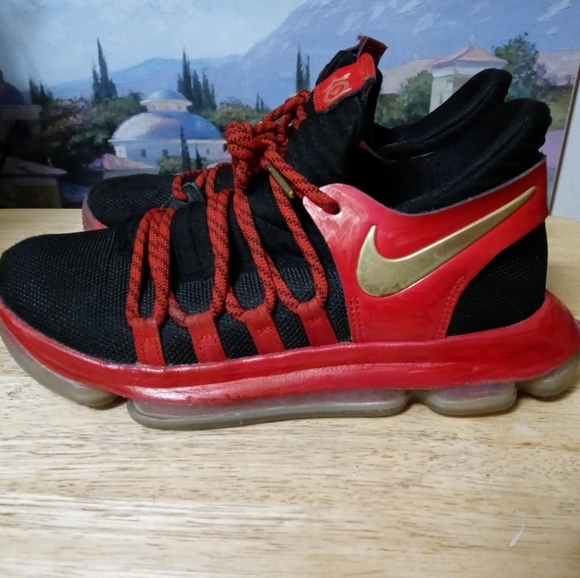 🩳🏀NIKE KEVIN DURANT SHOES👟👟🏀SIZE 5.5Y,A NICE VINTAGE GIFTING! 🎁 - Picture 8 of 10